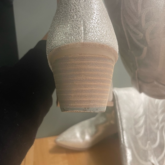 Shiren Boots In Metallic Suede in WOMEN’S size 12 - Picture 6 of 8